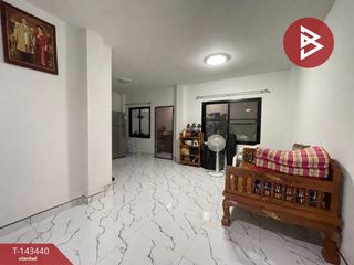 Casa adosada en venta de 3 habitaciones en Phan Thong, Chonburi