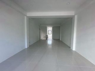 For rent 4 bedrooms retail Space in Bang Lamung, Chonburi