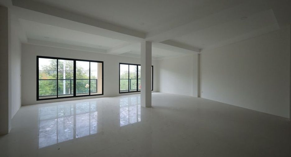 Local comercial en alquiler de 4 habitaciones en East Pattaya, Pattaya