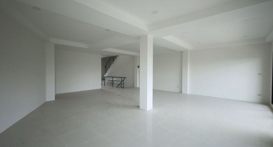 Local comercial en alquiler de 4 habitaciones en East Pattaya, Pattaya
