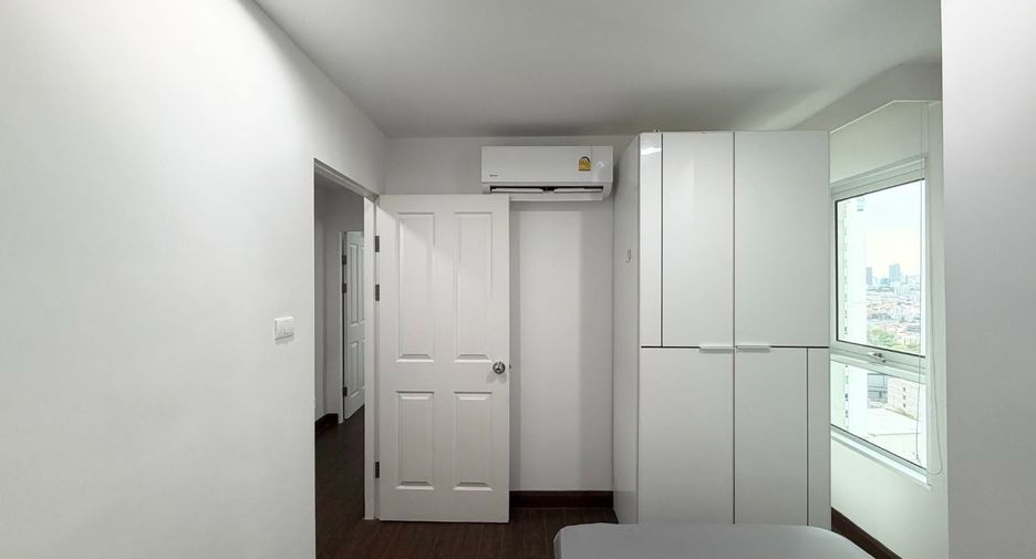 À louer 2 chambres condo à Huai Khwang, Bangkok