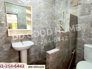 For sale 2 bedrooms townhouse in Wang Thonglang, Bangkok