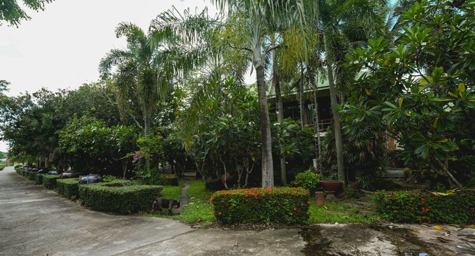 For sale 6 bedrooms house in Si Racha, Chonburi