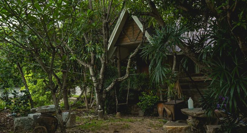 For sale 6 bedrooms house in Si Racha, Chonburi