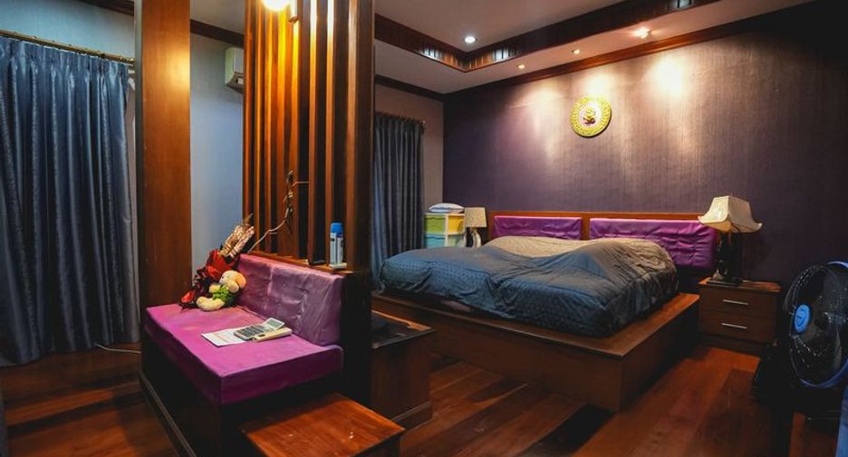 For sale 6 bedrooms house in Si Racha, Chonburi
