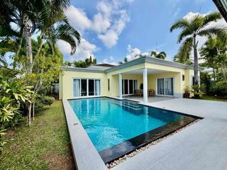 For sale そして for rent 3 ベッドルーム villa in Bang Lamung, Chonburi