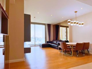 Condo en alquiler de 2 habitaciones en Khlong San, Bangkok
