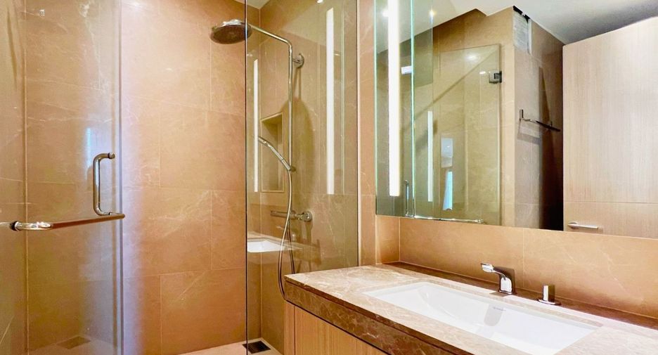 For rent 2 ベッドルーム condo in Khlong San, Bangkok