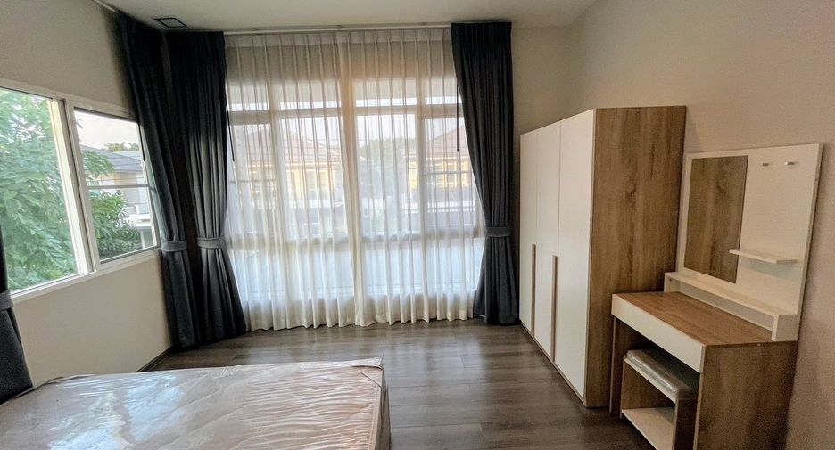 For rent 4 bedrooms house in Bang Phli, Samut Prakan