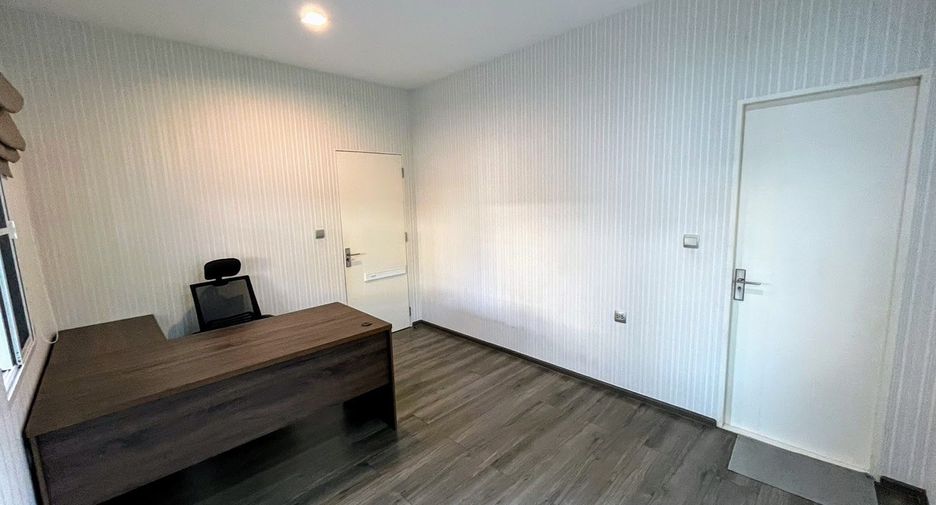 For rent 4 bedrooms house in Bang Phli, Samut Prakan