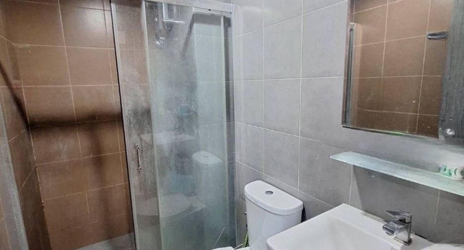 For sale 1 bed condo in Huai Khwang, Bangkok
