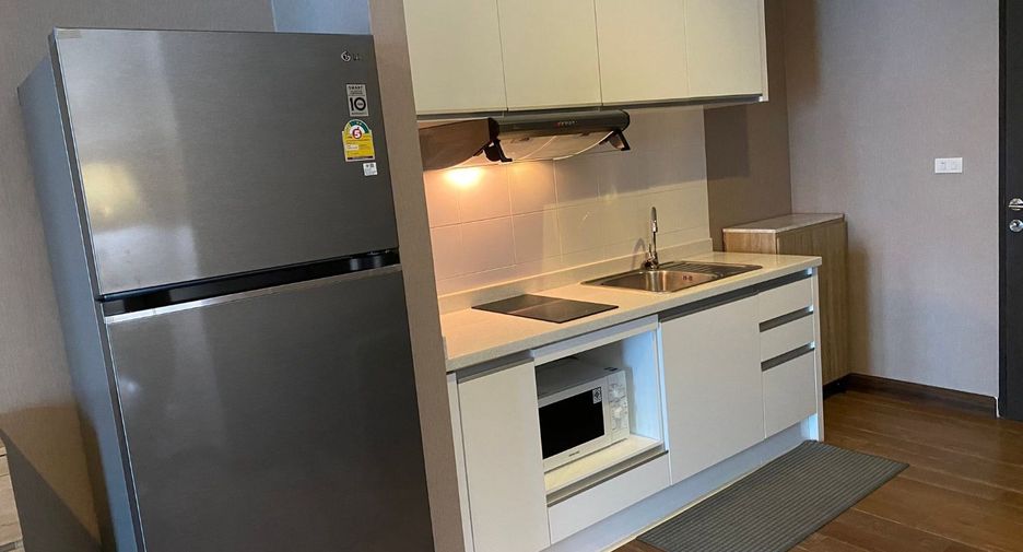 Condo en alquiler de 1 habitaciones en Khlong Toei, Bangkok