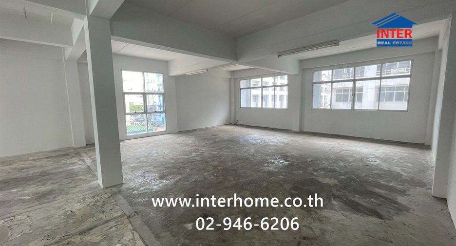 Продажа 4 спальни торговое помещение в Khlong Luang, Патумтани