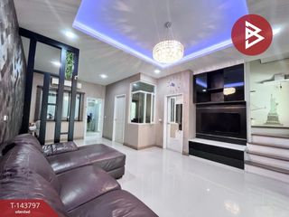 出售 5 卧室 联排别墅 在 Mueang Nonthaburi, Nonthaburi