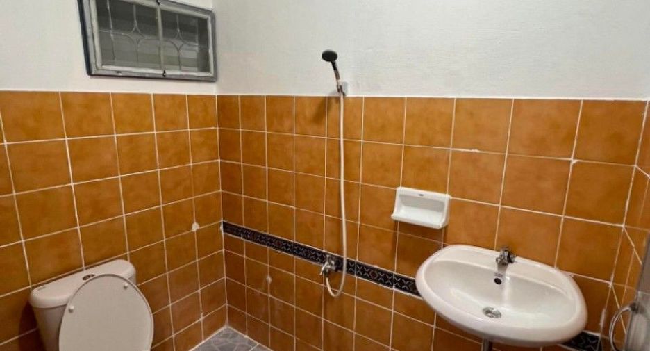 À vendre 2 chambres maison à Sattahip, Pattaya