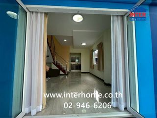Casa adosada en venta de 2 habitaciones en Min Buri, Bangkok