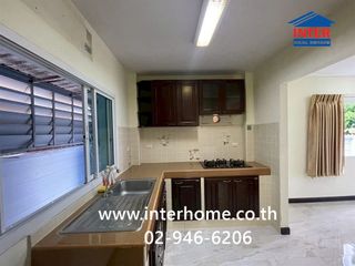 Casa adosada en venta de 2 habitaciones en Min Buri, Bangkok