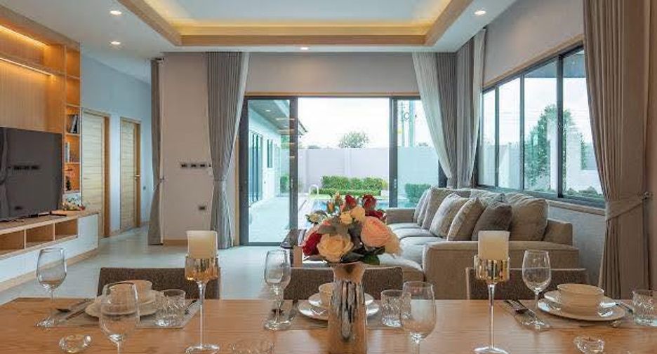 For sale 5 bedrooms villa in East Pattaya, Pattaya