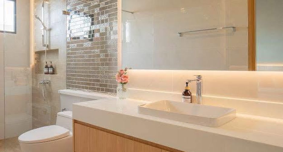 For sale 5 bedrooms villa in East Pattaya, Pattaya