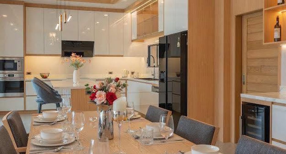 For sale 5 bedrooms villa in East Pattaya, Pattaya