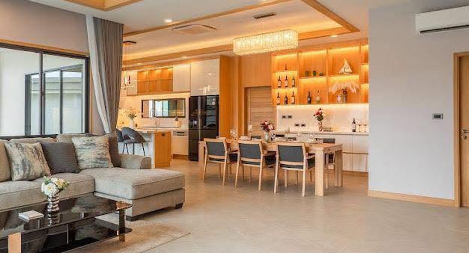 For sale 5 bedrooms villa in East Pattaya, Pattaya