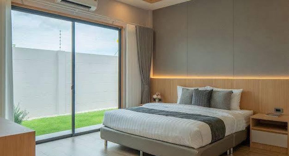 For sale 5 bedrooms villa in East Pattaya, Pattaya