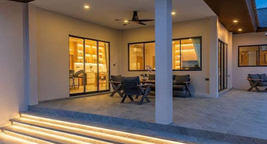 For sale 5 bedrooms villa in East Pattaya, Pattaya