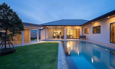 For sale 5 bedrooms villa in East Pattaya, Pattaya
