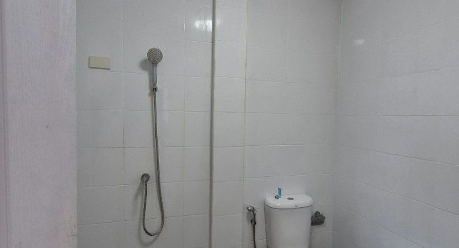 For sale 3 bedrooms townhouse in Mueang Samut Prakan, Samut Prakan