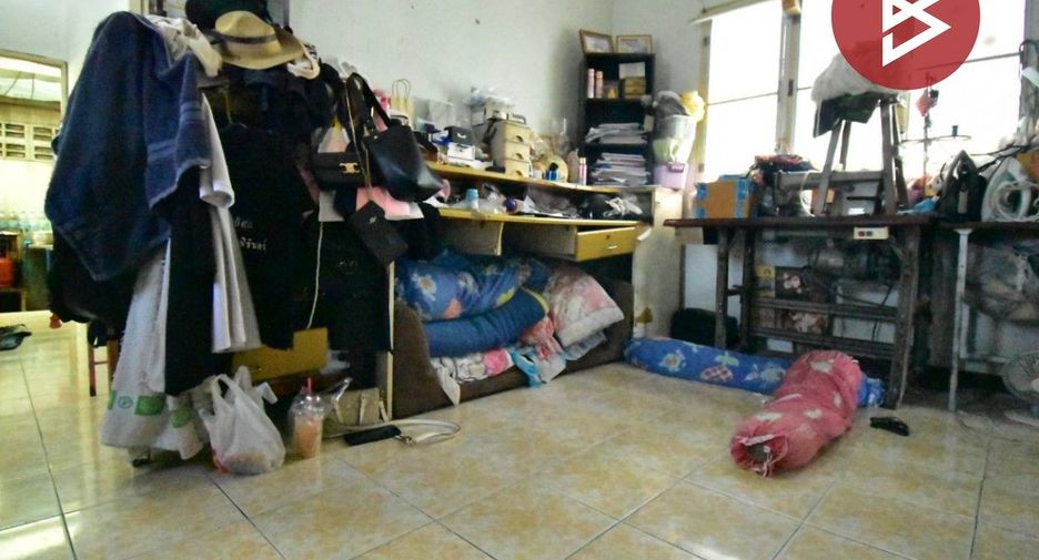 Продажа 2 спальни таунхаус в Нонг Чок, Бангкок