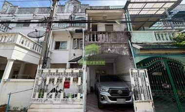 For sale 4 bedrooms townhouse in Mueang Nonthaburi, Nonthaburi