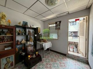 Casa adosada en venta de 4 habitaciones en Mueang Nonthaburi, Nonthaburi