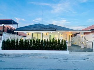 Haus zum Kauf mit 2 Zimmer in Bang Lamung, Chonburi
