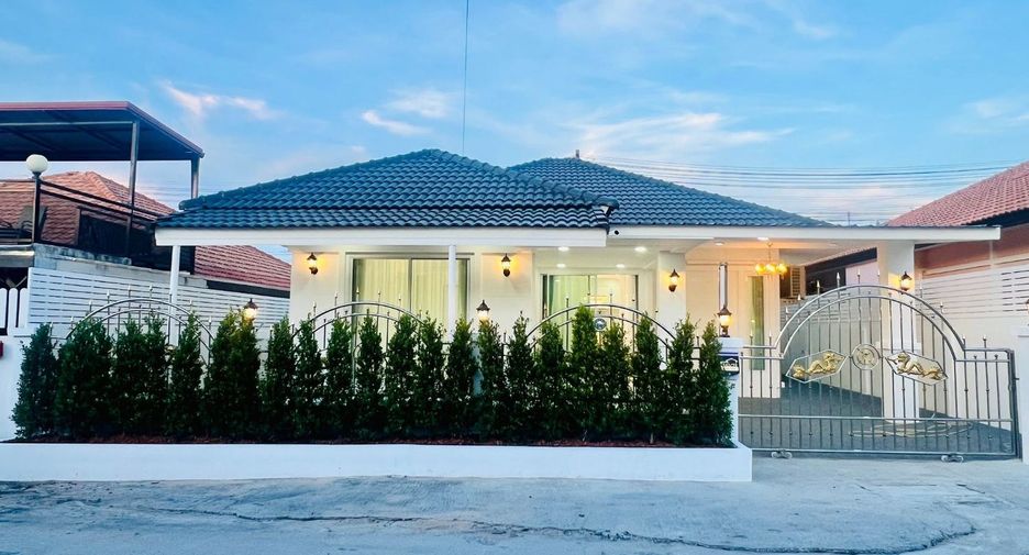For sale 2 bedrooms house in East Pattaya, Pattaya