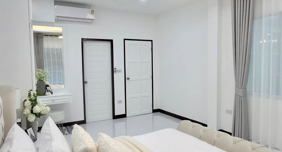 For sale 2 bedrooms house in East Pattaya, Pattaya