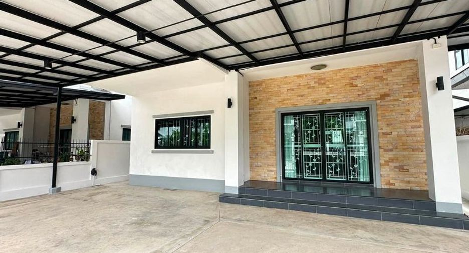 For rent 4 bedrooms house in Mueang Chiang Mai, Chiang Mai
