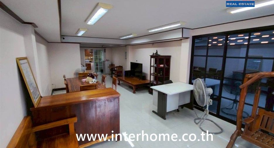 Gewerbefläche zum Kauf mit 2 Zimmer in Sai Mai, Bangkok