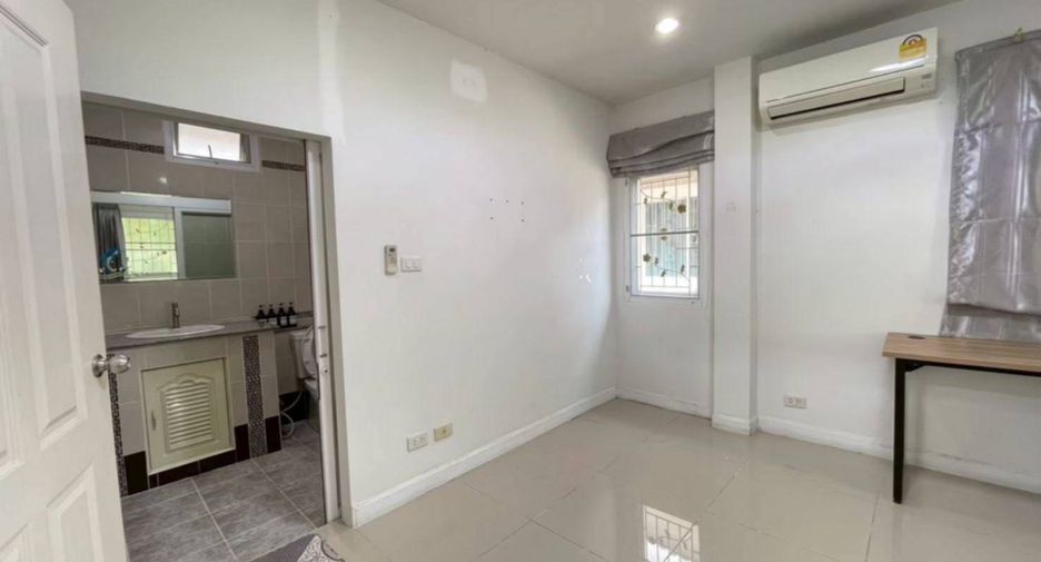 For rent 4 bedrooms house in Doi Saket, Chiang Mai