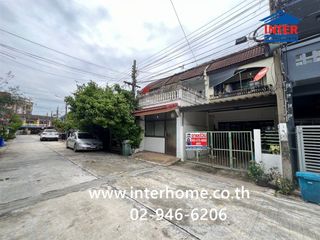 For sale 2 bedrooms townhouse in Bang Kapi, Bangkok