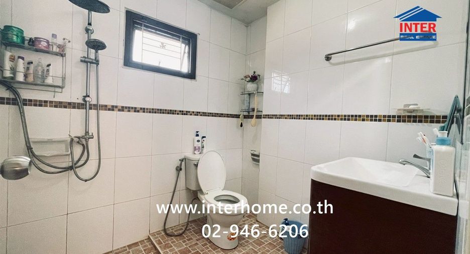 For sale 4 bedrooms house in Nong Chok, Bangkok