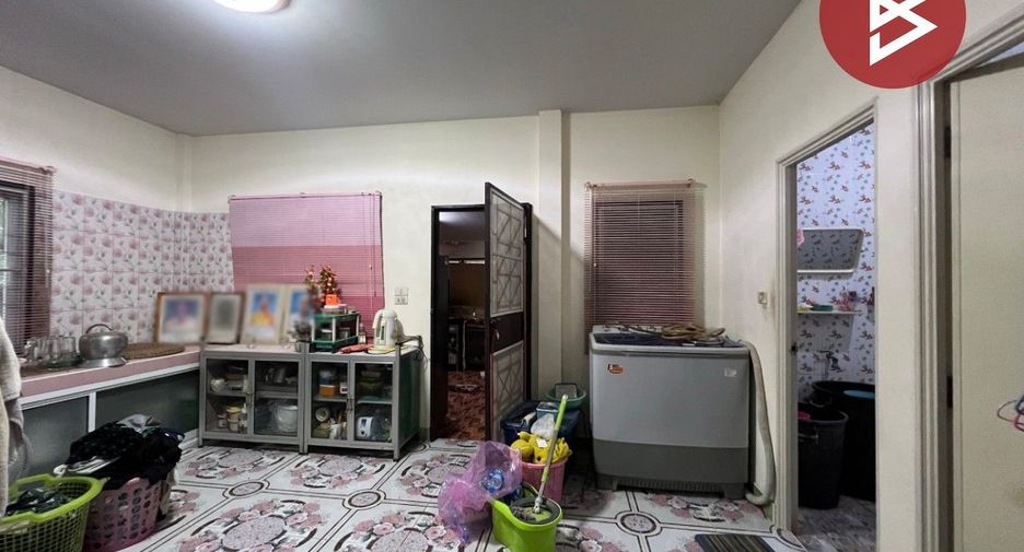For sale 3 ベッドルーム house in Ban Bueng, Chonburi