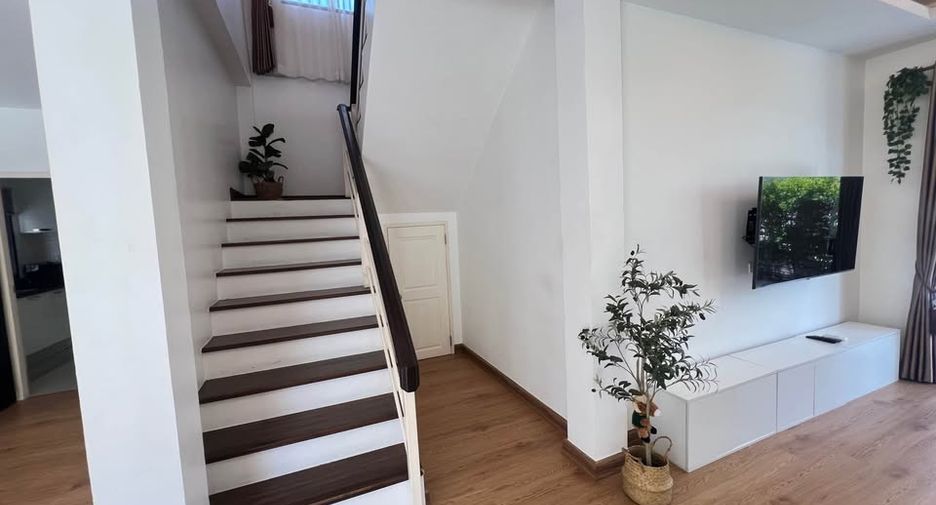 Haus zur Miete und zum Kauf mit 3 Zimmer in East Pattaya, Pattaya