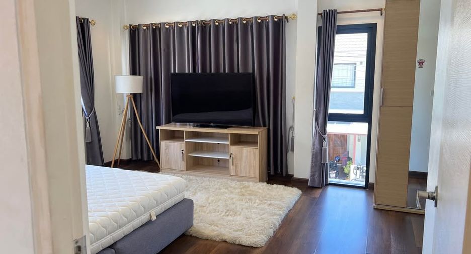 Haus zur Miete und zum Kauf mit 3 Zimmer in East Pattaya, Pattaya