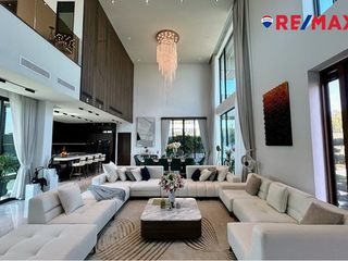 Casa en venta de 5 habitaciones en Bang Lamung, Chonburi