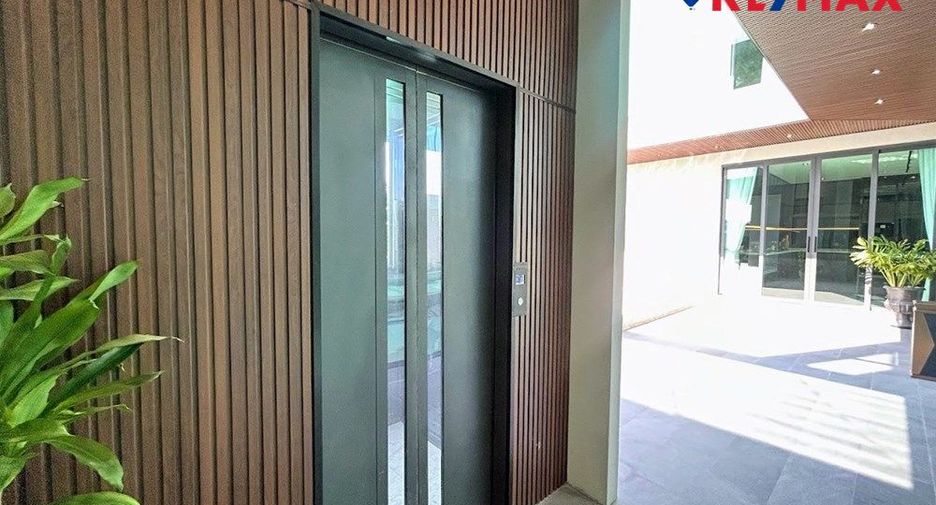 À vendre 5 chambres maison à Pratumnak, Pattaya