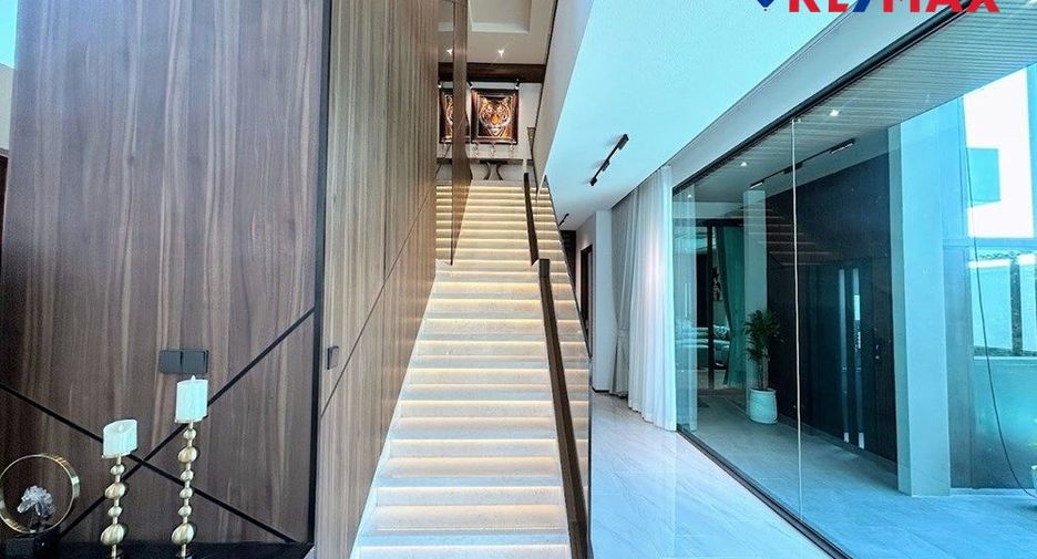 À vendre 5 chambres maison à Pratumnak, Pattaya