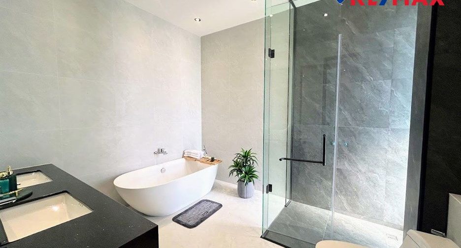 À vendre 5 chambres maison à Pratumnak, Pattaya