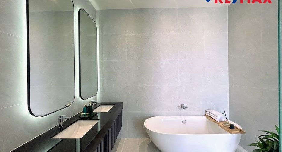 À vendre 5 chambres maison à Pratumnak, Pattaya