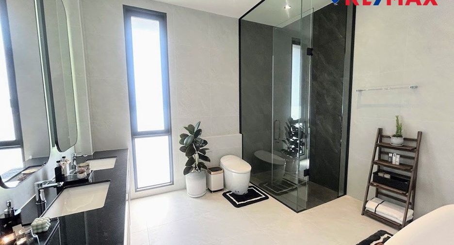 À vendre 5 chambres maison à Pratumnak, Pattaya