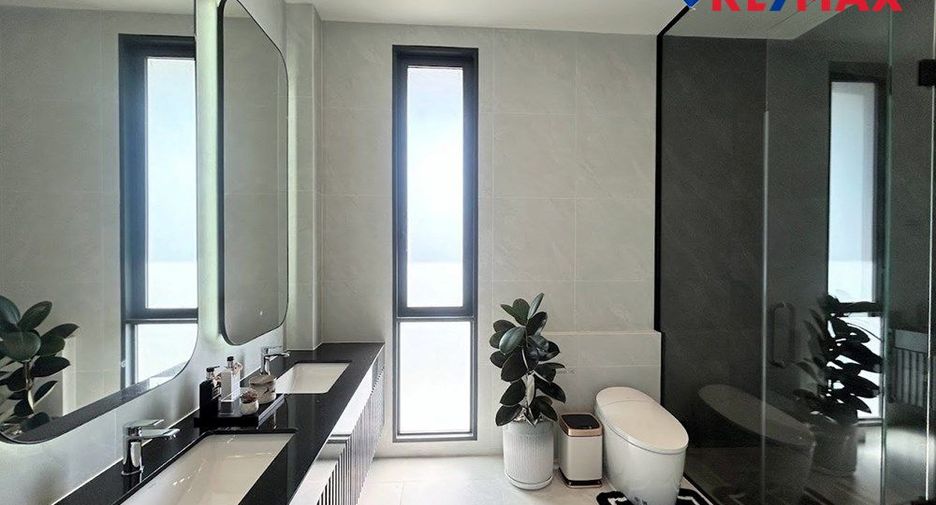 À vendre 5 chambres maison à Pratumnak, Pattaya